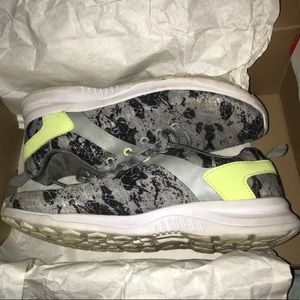 Women’s sneakers